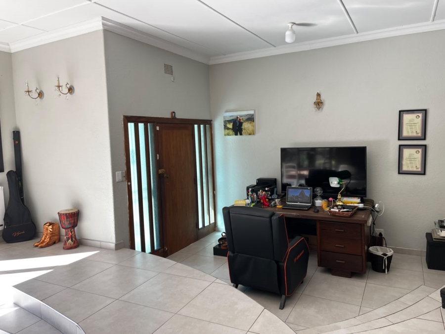 3 Bedroom Property for Sale in Flamwood North West